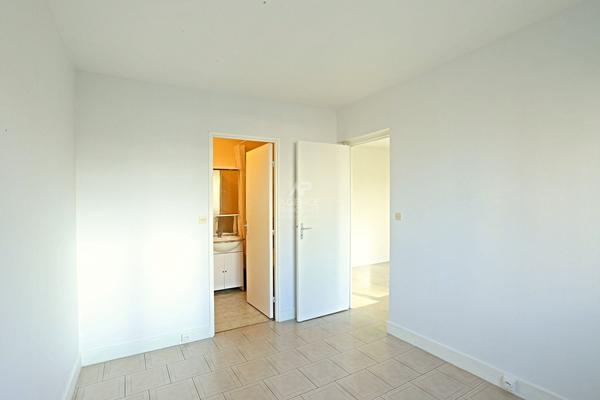 Appartement Nanterre 2 pièce(s) 39 m2 €245 000 ** - Référence 15125