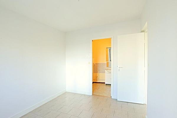 Appartement Nanterre 2 pièce(s) 39 m2 €245 000 ** - Référence 15125