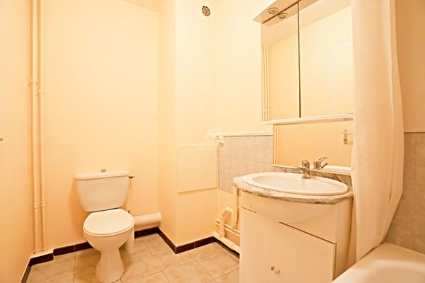 Appartement Nanterre 2 pièce(s) 39 m2 €245 000 ** - Référence 15125