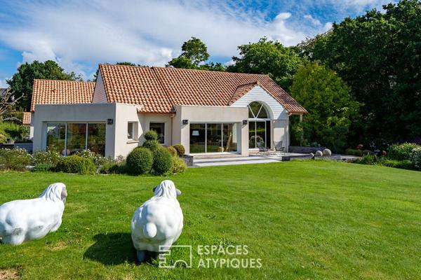 Demeure familiale de plain-pied ouverte sur le jardin