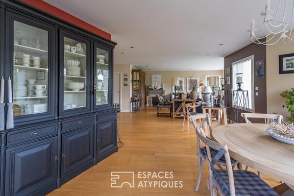 Demeure familiale de plain-pied ouverte sur le jardin