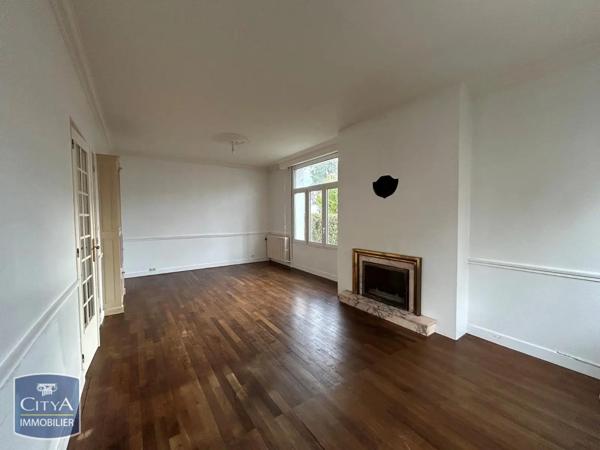 Maison à louer 5 pièces 105.3m² Châtellerault (86100)