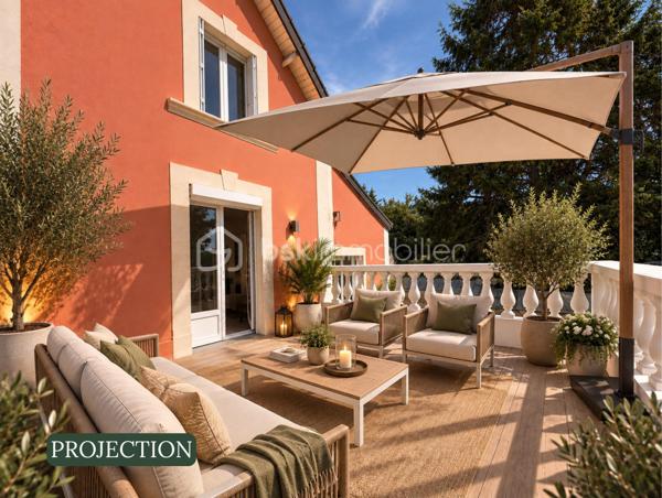 Et si votre prochaine maison avait bien plus à offrir qu’une simple surface habitable ?
Nichée sur les hauteurs des Rouges-Terres, proche Montagne du Roule, cette maison atypique d’environ 63 m² habitables, complétée par une véranda de 15 m² avec salle d’eau, est implantée sur une belle parcelle d’environ 446 m².

Dès l’entrée, vous découvrirez une véranda, une salle d’eau, une cuisine aménagée et équipée, un salon, un WC indépendant ainsi qu’une première chambre bénéficiant d’un accès direct à une terrasse exposée Sud-Ouest d’environ 15 m².
À l’étage, un palier dessert deux chambres mansardées, apportant un espace nuit supplémentaire et beaucoup de charme à l’ensemble.

UN EXTÉRIEUR QUI FAIT LA DIFFÉRENCE

La maison dispose de deux terrasses, d’un jardin clos et arboré avec deux accès, de plusieurs arbres fruitiers et d’un barbecue traditionnel, parfait pour profiter des beaux jours.
Mais son véritable atout réside dans ses nombreuses dépendances !
Vous bénéficiez d’environ 88 m² d’annexes, comprenant deux garages, trois dépendances alimentées en eau et en électricité, trois appentis ainsi que des espaces pouvant servir de buanderie ou de stockage.
Un volume particulièrement intéressant pour stationner plusieurs véhicules, bricoler, créer un atelier, stocker du matériel ou imaginer de nouveaux projets.

UN BIEN À FAIRE ÉVOLUER SELON VOS ENVIES

Des travaux sont à prévoir, mais cette maison offre une base intéressante et de nombreuses possibilités d’aménagement pour révéler tout son potentiel.
Côté équipements : huisseries PVC double vitrage, volets roulants électriques au rez-de-chaussée, toiture en tuiles et chauffage fioul, cheminée avec insert et électrique.
Une maison singulière, un jardin agréable et surtout près de 88 m² d’annexes : un bien qui mérite d’être découvert pour apprécier pleinement ses possibilités.
Taxe Foncière : 614€ /an