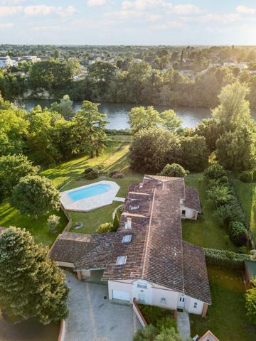 Demeure d'exception de 1850 - 350 m² habitables en bord de Garonne