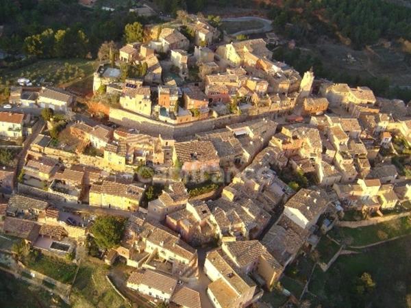 À vendre – Superbe appartement T2 de 60 m² dans résidence sécurisée à proximité du village de Roussillon