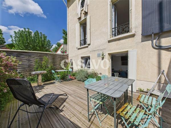 Vente Maison 6 pièces de 152m² - 94200 Ivry-sur-Seine