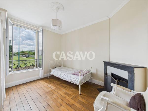 Vente Maison 6 pièces de 152m² - 94200 Ivry-sur-Seine