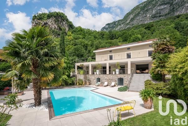 Maison à vendre 8 pièces 200 m² Fontanil-Cornillon