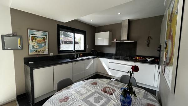 Maison à vendre 317 000 € Cazères 5 p 131 m² DPE A