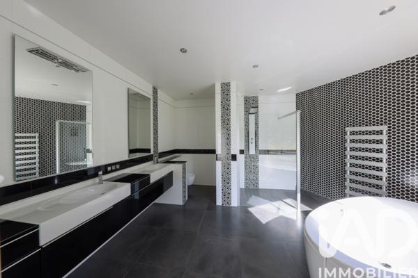 Maison à vendre 9 pièces 280 m² Sautron
