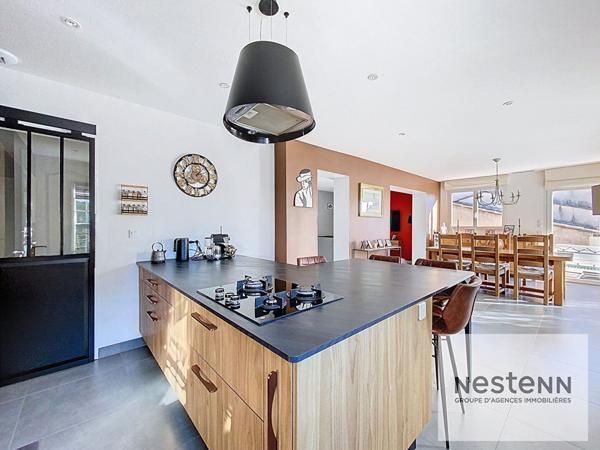 A vendre maison 5 pièces de plain pied de 123 m² avec garage et piscine sur terrain de 560 m² à Castelnau Le Lez