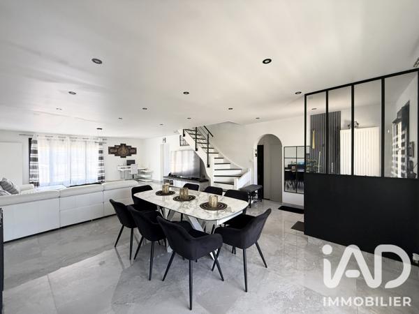 Maison à vendre 9 pièces 210 m² Moissy-Cramayel