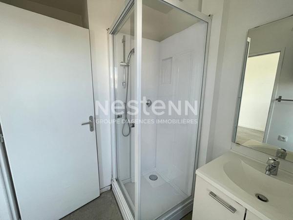 Appartement Aix En Provence 2 pièces 40 m² environ, terrasse et deux places de stationnement.