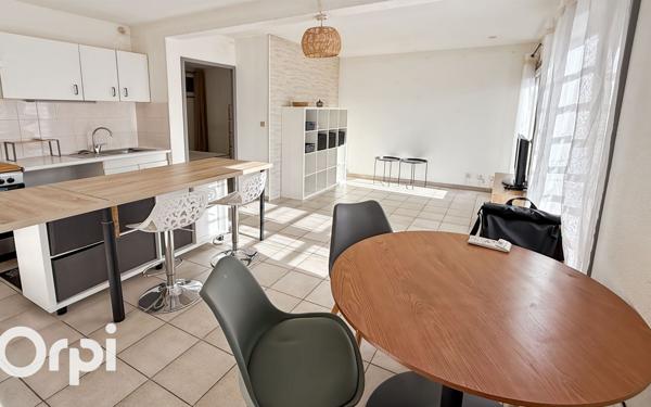 Appartement à louer    2 pièces • 42 m2 Aigues-Mortes