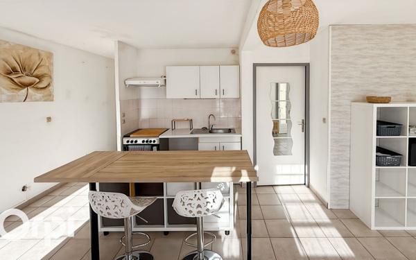 Appartement à louer    2 pièces • 42 m2 Aigues-Mortes