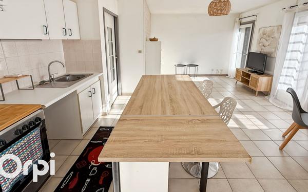 Appartement à louer    2 pièces • 42 m2 Aigues-Mortes