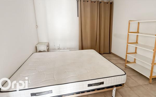 Appartement à louer    2 pièces • 42 m2 Aigues-Mortes