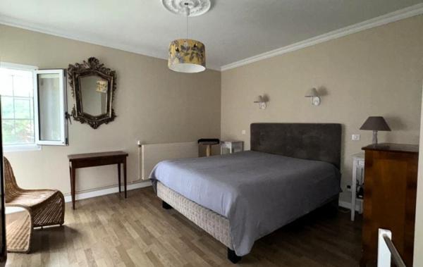 Vente Maison D' architecte rénové(e) Saint-amand-montrond   