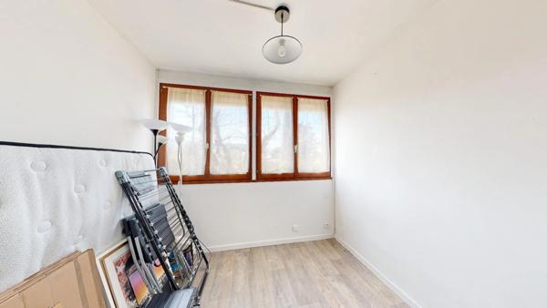 ***À LOUER…RÉSIDENCE MICHELET DELATTRE…MARSEILLE 9EME…2/3 PIÈCES MEUBLE…49M2…STATIONNEMENT AISÉ***