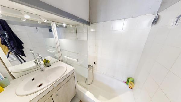 ***À LOUER…RÉSIDENCE MICHELET DELATTRE…MARSEILLE 9EME…2/3 PIÈCES MEUBLE…49M2…STATIONNEMENT AISÉ***