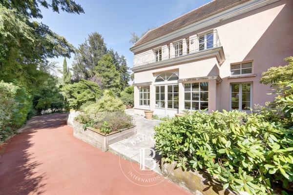 Jouy-en-Josas, Maison 5 Chambres -  350 m² à vendre