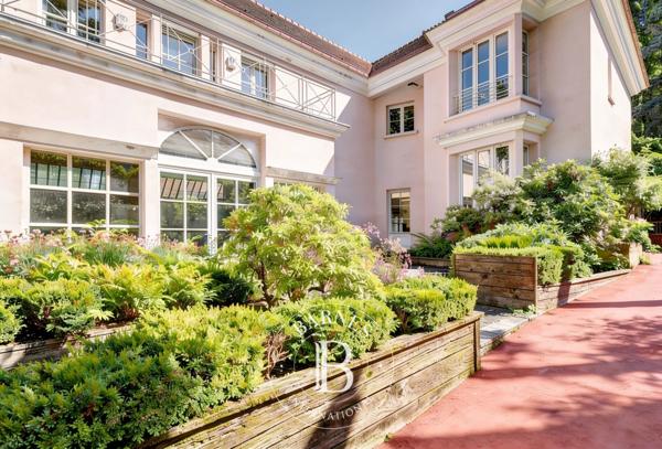 Jouy-en-Josas, Maison 5 Chambres -  350 m² à vendre