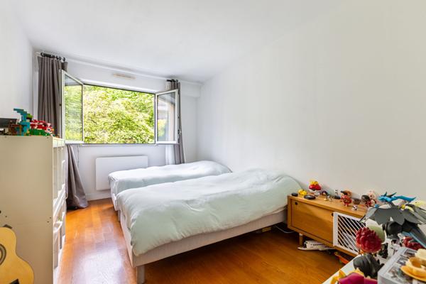 Appartement Courbevoie 4 pièce(s) 95m2