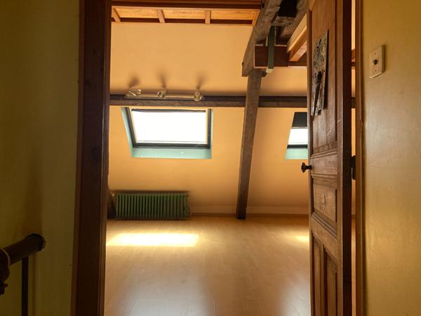 Charmante Maison de Ville avec Garage, Terrasse et Jardinet