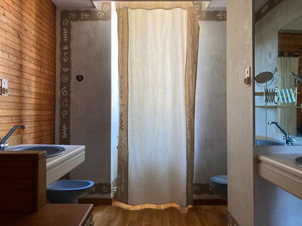 Charmante Maison de Ville avec Garage, Terrasse et Jardinet