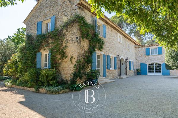 Aix-en-Provence, Maison 6 Chambres -  288 m² à vendre