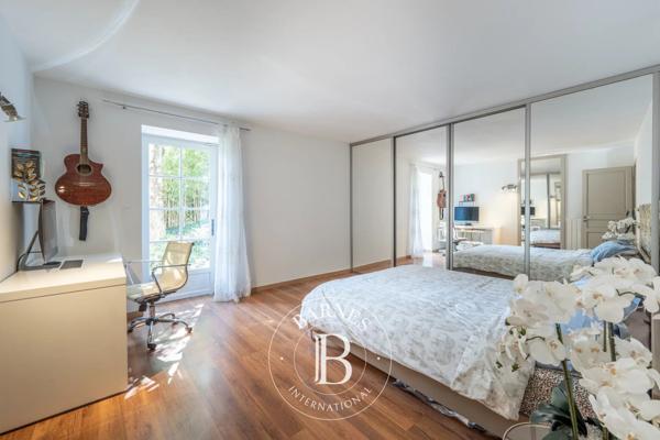 Aix-en-Provence, Maison 6 Chambres -  288 m² à vendre