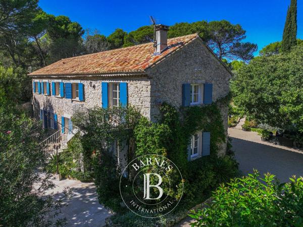 Aix-en-Provence, Maison 6 Chambres -  288 m² à vendre