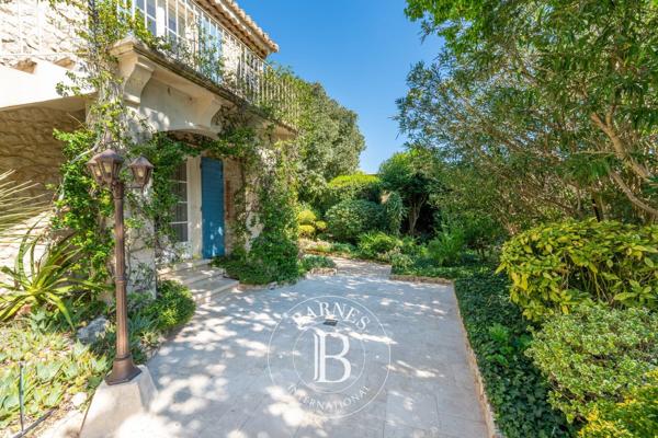 Aix-en-Provence, Maison 6 Chambres -  288 m² à vendre