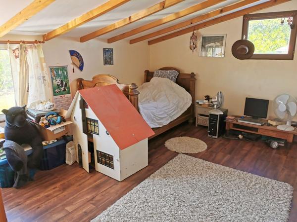 Propriété orientée chevaux : 154m2, 10ha, hangar