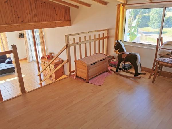 Propriété orientée chevaux : 154m2, 10ha, hangar