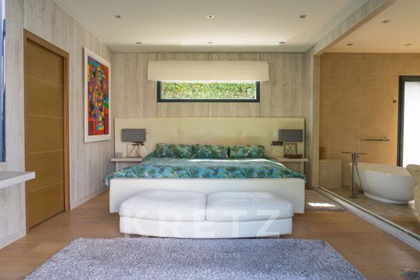 Exceptionnelle villa en bord de mer