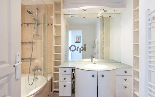 Appartement à vendre    3 pièces • 76,87 m2 Saint-Maur-des-Fossés