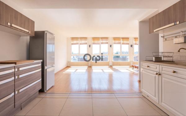Appartement à vendre    3 pièces • 76,87 m2 Saint-Maur-des-Fossés