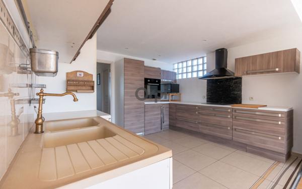 Appartement à vendre    3 pièces • 76,87 m2 Saint-Maur-des-Fossés