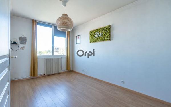 Appartement à vendre    3 pièces • 76,87 m2 Saint-Maur-des-Fossés