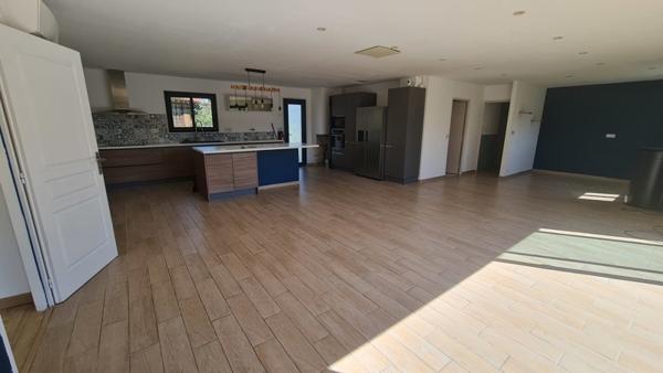 Maison à vendre |  Vayres |  7 pièces | 160 m²