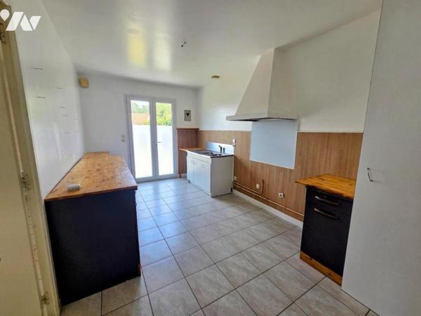 Maison de plain-pied 3 chambres avec garage sur 658 m², au calme d'une impasse