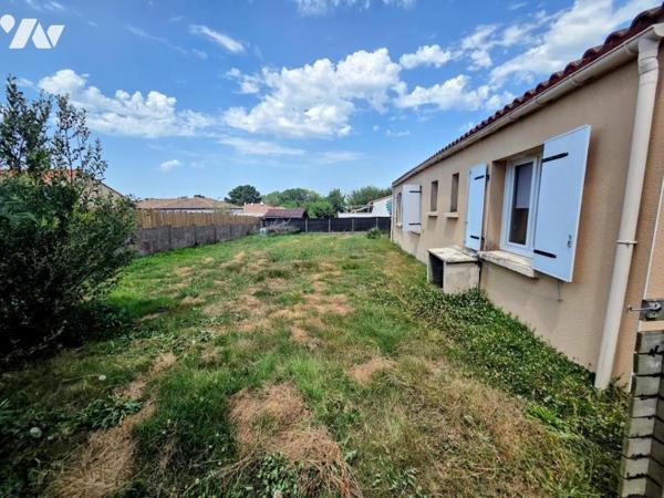 Maison de plain-pied 3 chambres avec garage sur 658 m², au calme d'une impasse