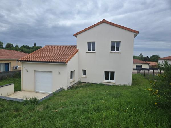 MAISON 4 CHAMBRES PROCHE TOUS COMMERCES