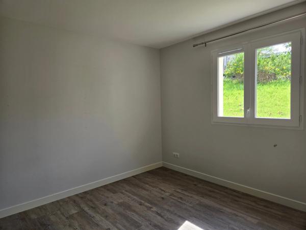 MAISON 4 CHAMBRES PROCHE TOUS COMMERCES