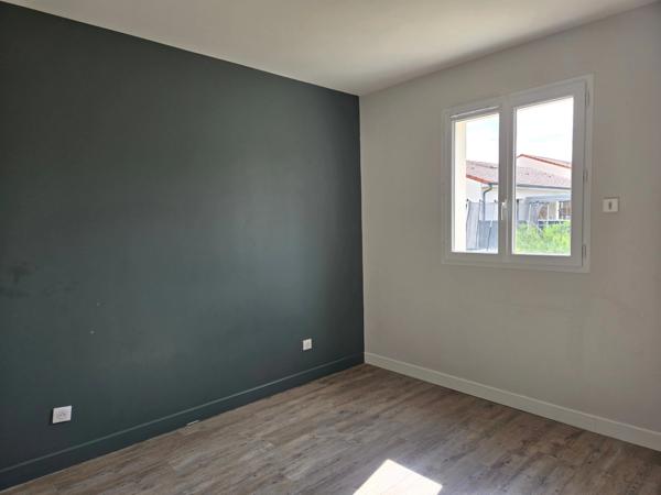MAISON 4 CHAMBRES PROCHE TOUS COMMERCES