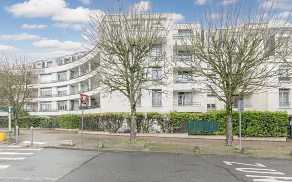 Appartement à vendre    2 pièces • 52,20 m2 Noisy-le-Grand