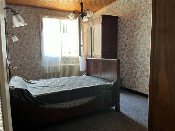 Maison à vendre |  Montendre |  5 pièces | 138 m²