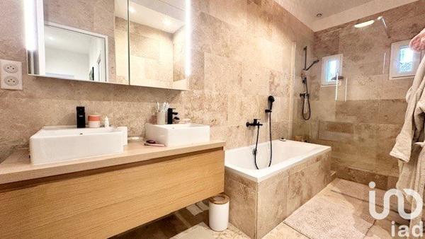 Appartement 3 pièces de 83 m² à Marseille (13001)