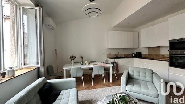 Appartement 3 pièces de 83 m² à Marseille (13001)